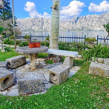 Apartments Ivanovic コトル エクステリア 写真